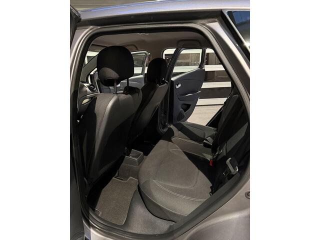 Renault CAPTUR 1.2 TCe Limited Automaat! Navi stoel verw