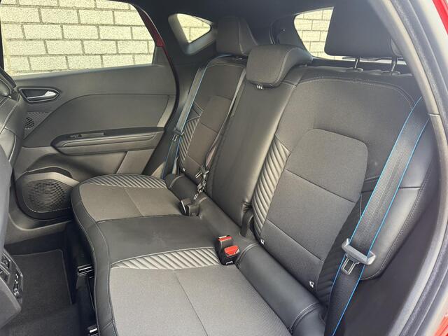 Renault CAPTUR 1.6 E-Tech full hybrid 145 Esprit Alpine | Panoramadak | Stuurverwarming | Harman / Kardon | Apple CarPlay / Android Auto |