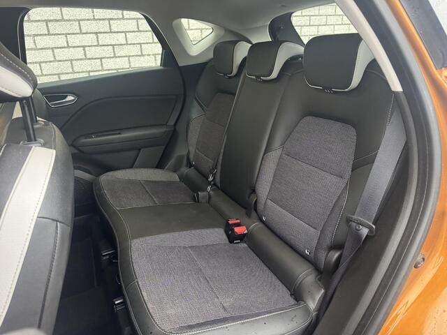 Renault CAPTUR 1.3 TCe 130 Intens | Panoramadak | Stoelverwarming | Trekhaak | All-Season banden |