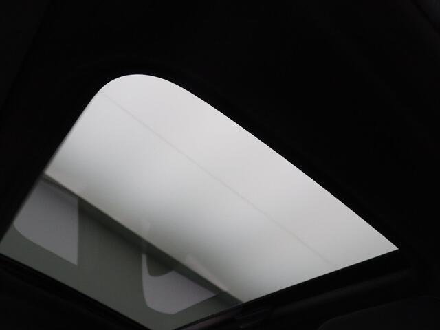 Renault CAPTUR 1.8 E-Tech full hybrid esprit Alpine 160pk Harman Kardon | 360° Camera | Adapt. Cruise | Stoel-/stuur-/voorruitverw. | Panoramadak