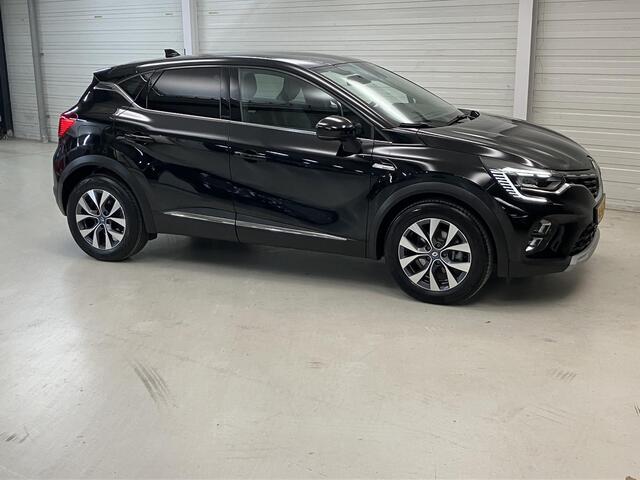 Renault CAPTUR 1.6 E-Tech Plug-in Hybrid 160 Intens / Eerste Eigenaar / NL Auto / Dealer Onderhouden / Navigatie / Camera / Climate Control / Half Lederen Bekleding / Digitaal Dashboard / Apple CarPlay/Android Auto /