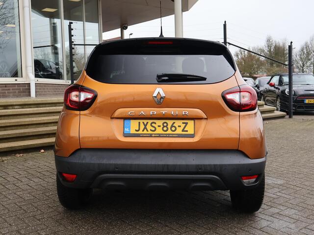 Renault CAPTUR 0.9 TCe LIMITED + STOELVERW. | DAB | NAVIGATIE | CRUISE | 17 INCH | ZWART DAK | PRIVACY GLASS