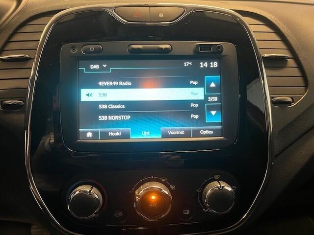 Renault CAPTUR 1.2 TCe Limited ( sensoren / navigatie / trekhaak )