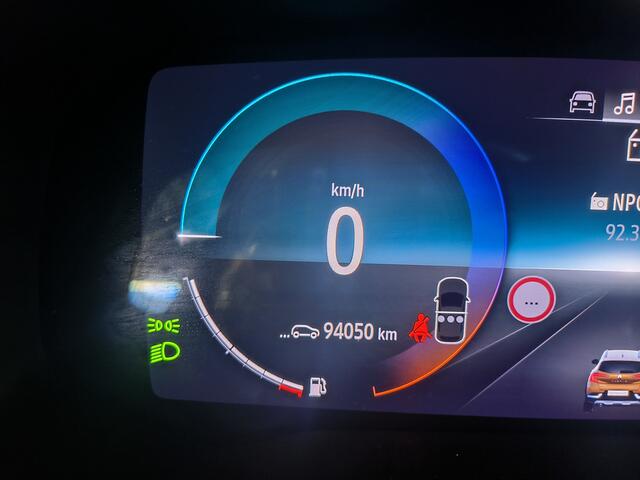 Renault CAPTUR 1.6 E-Tech Plug-in Hybrid 160 Intens uit 2022 Rijklaar + 12 maanden Bovag-garantie Henk Jongen Auto's in Helmond, al 50 jaar service zoals 't hoort!