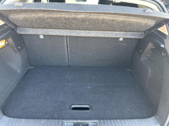 Renault CAPTUR 1.3 TCe 140pk Automaat Initiale Paris Leder / 360-camera / Full LED