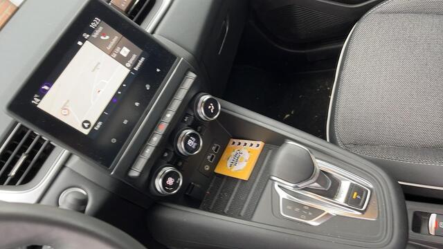 Renault CAPTUR 1.6 E-Tech full hybrid 145 techno STUURVERWARMING