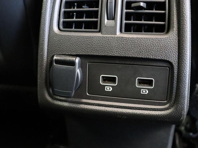 Renault CAPTUR E-Tech Hybrid 145pk Techno | Achteruitrijcamera | Lichtmetalen velgen | All season banden |