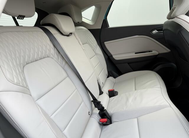 Renault CAPTUR 1.6 E-Tech Plug-in Hybrid 160 Initiale Paris, Pano | Camera