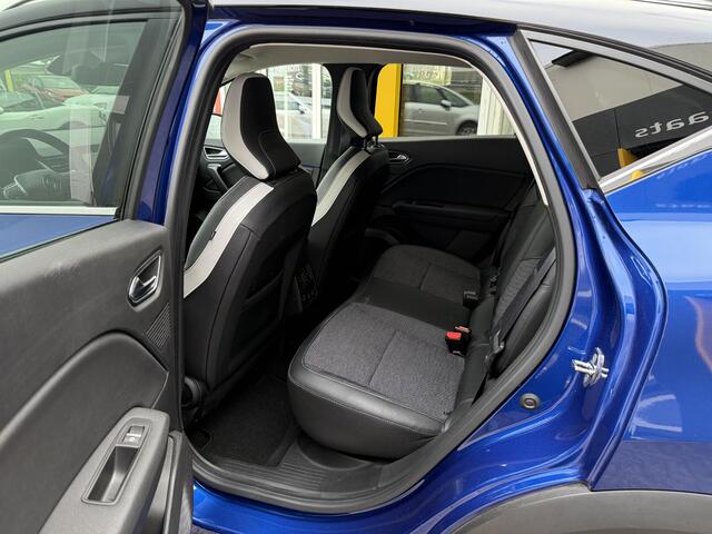 Renault CAPTUR 1.3 TCe 130 Intens | Trekhaak | NAP | Dealer onderhouden | Achteruitrijcamera | Navigatie | DAB | Climate Control | LED |