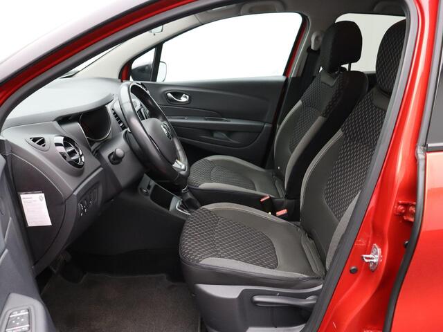 Renault CAPTUR 1.3 TCe Intens 150pk Automaat | Navigatie | Achteruitrijcamera | Climate Control | sensoren rondom | Eerste eigenaar | Dealer onderhouden |
