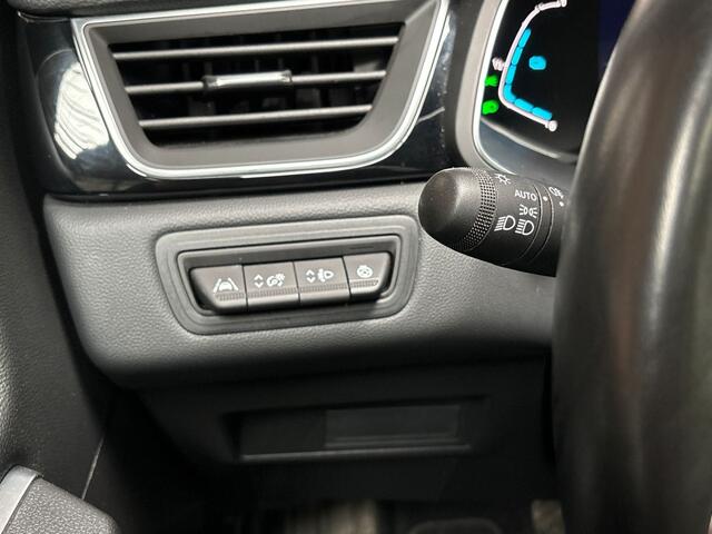 Renault CAPTUR 1.6 E-Tech Hybrid 145 Rive Gauche Automaat (SCHUIFDAK, APPLE CARPLAY, GROOT NAVI, CAMERA, LEDER, SPORTSTOELEN, ADAPTIVE CRUISE, GETINT GLAS, KEYLESS, NIEUWSTAAT)