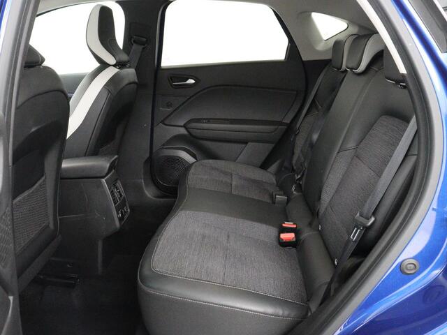 Renault CAPTUR 1.6 E-Tech Plug-in Hybrid 160 Intens | Panoramadak | Cruise Control | Trekhaak | Camera | LED | Navigatie