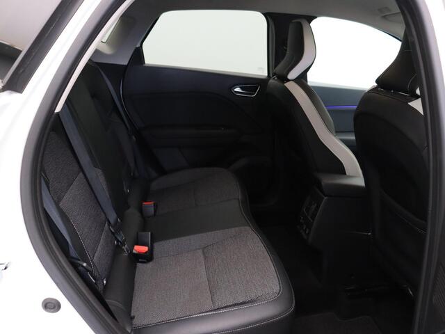 Renault CAPTUR TCe 130pk EDC/Autom. Intens | Dealer onderhouden | Climate Control | Parkeersensoren achter | 17" lichtmetaal |