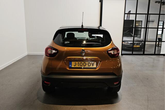 Renault CAPTUR 0.9 TCe Intens Two-tone - Navi - Cruise