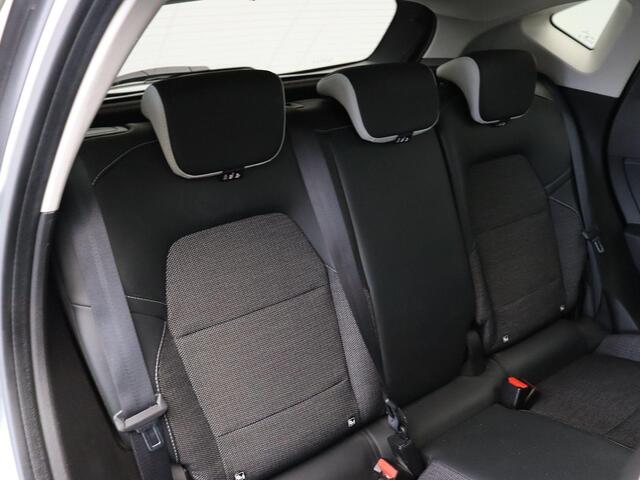 Renault CAPTUR 1.6 E-Tech Hybrid 145 Techno | Navigatie | Achteruitrijcamera | Parkeersensoren achter | Climate control |