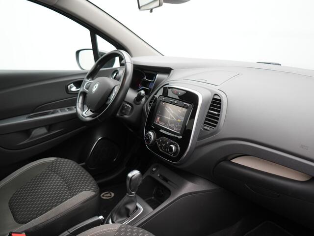 Renault CAPTUR 1.2 TCe Intens Automaat 120pk | Trekhaak | Camera | LED Koplampen | Stoelverwarming | Keyless | Cruise Control | Navigatie | DAB |