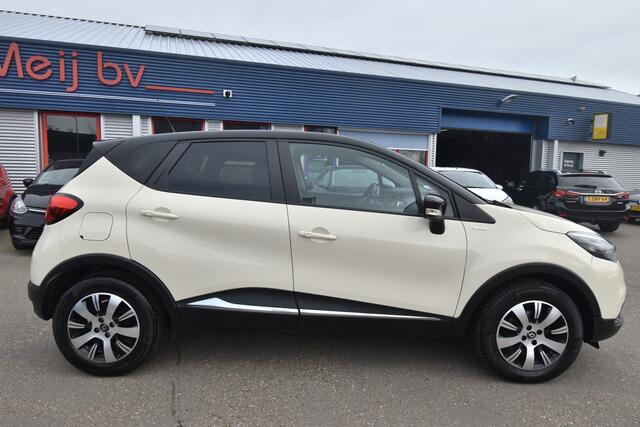 Renault CAPTUR 0.9 TCe Limited , TREKHAAK , AIRCO , NAVI , CR CONTR , PDC A , LMV16 ,