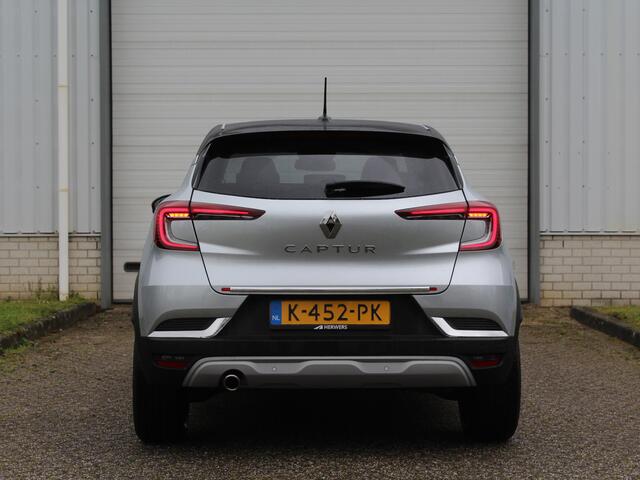 Renault CAPTUR 1.0 TCe 90 Intens / Achteruitrijcamera / Parkeersensoren voor + achter / Elektrisch glazen schuif-/ kanteldak / Metaalkleur / Two-tone kleursamenstelling / Side-steps / Audio-navigatiesysteem full map / Apple Car Play & Android auto / LED / Armsteun voor 