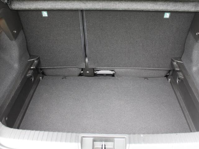 Renault CAPTUR 1.0 TCe 90 Intens / Achteruitrijcamera / Parkeersensoren voor + achter / Elektrisch glazen schuif-/ kanteldak / Metaalkleur / Two-tone kleursamenstelling / Side-steps / Audio-navigatiesysteem full map / Apple Car Play & Android auto / LED / Armsteun voor 