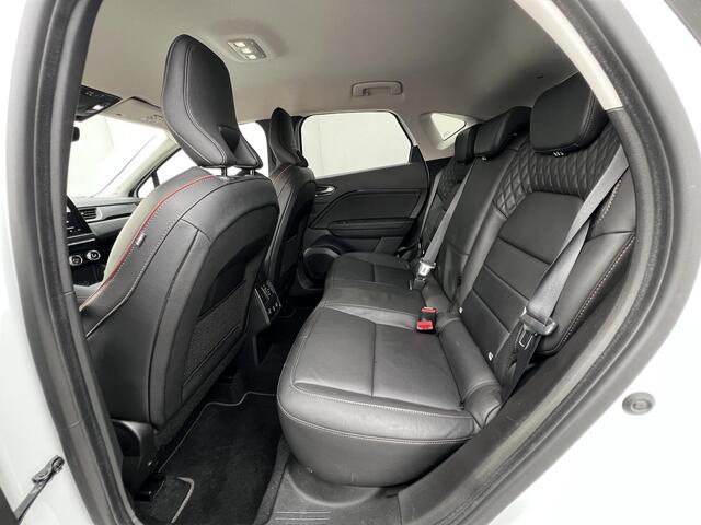 Renault CAPTUR E-TECH Plug-in 160 Hybrid Initiale Paris Automaat / Dealer onderhouden / Leder / Stuur- en stoelverwarming / Navigatie groot scherm / Apple Carplay Android / Camera / 18" LM wielen /