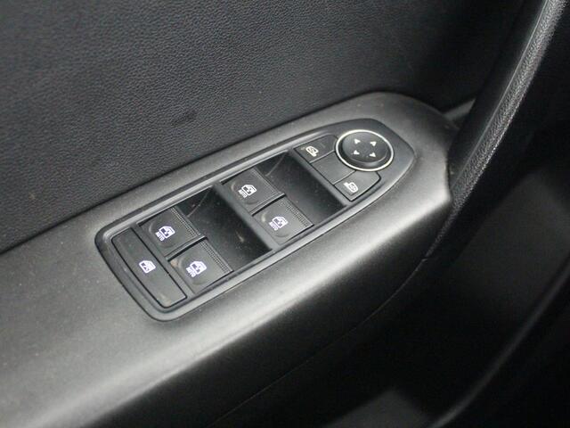 Renault CAPTUR 1.3 TCe 140 Zen | Camera | Carplay | Navigatie |