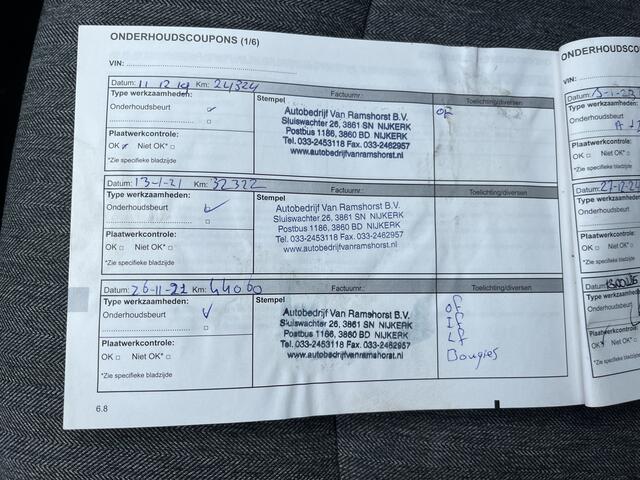 Renault CAPTUR 1.2 TCe 120PK Intens / Trekhaak / Automaat / Camera / Climate / Blind spot warning / LMV / 2e Paasdag open 09.00-17.00 uur