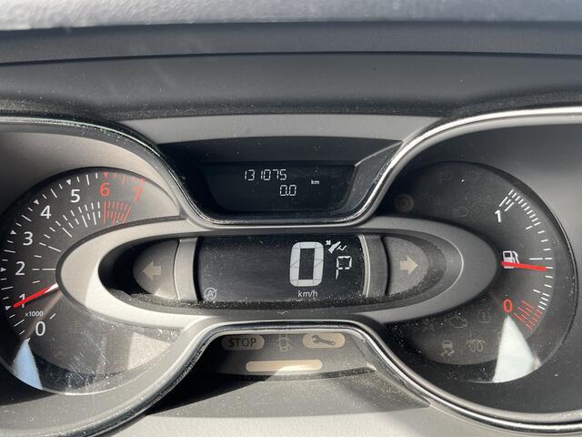 Renault CAPTUR 1.2 TCe 120PK Intens / Trekhaak / Automaat / Camera / Climate / Blind spot warning / LMV / 2e Paasdag open 09.00-17.00 uur