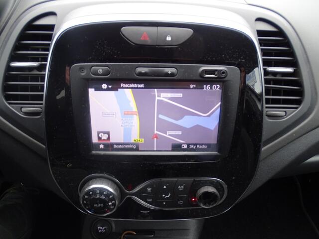 Renault CAPTUR 1.2 TCE INTENS-Auto-Clima-Cam-Keyless-Navi-Pdc