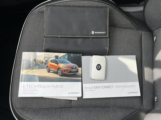 Renault CAPTUR 1.6 E-Tech Plug-in Hybrid 160 Intens / Easy Driving Pack / Apple carplay & Android auto / Trekhaak (750 KG) / Parkeersensoren voor & achter /