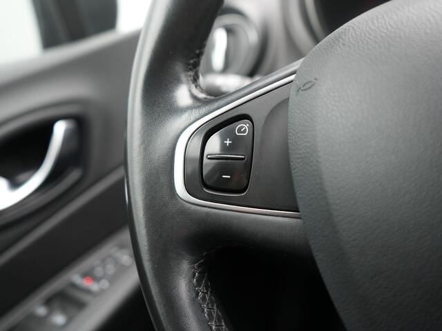 Renault CAPTUR TCe 90 Intens - RIJKLAARPRIJS - All Seasonbanden - Achteruitrijcamera - Cruise Control - Volledig Dealeronderhouden