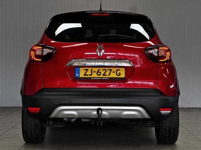 Renault CAPTUR 1.2 TCe Intens/ DEALER ONDERHOUDEN!/ Automaat!/ Two-Tone/ Trekhaak/ Leder/ Keyless/ Keyless/ Extra getint glas/ Stoelverw./ DAB+/ Navi/ Clima/ Cruise/ Bluetooth/ Multi. LEDER. Stuur/ LED Mistl./ PDC/ LED Dag