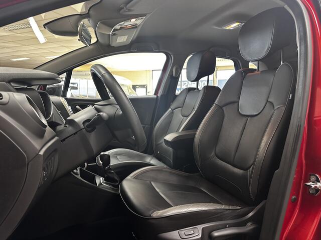 Renault CAPTUR 1.2 TCe Intens/ DEALER ONDERHOUDEN!/ Automaat!/ Two-Tone/ Trekhaak/ Leder/ Keyless/ Keyless/ Extra getint glas/ Stoelverw./ DAB+/ Navi/ Clima/ Cruise/ Bluetooth/ Multi. LEDER. Stuur/ LED Mistl./ PDC/ LED Dag