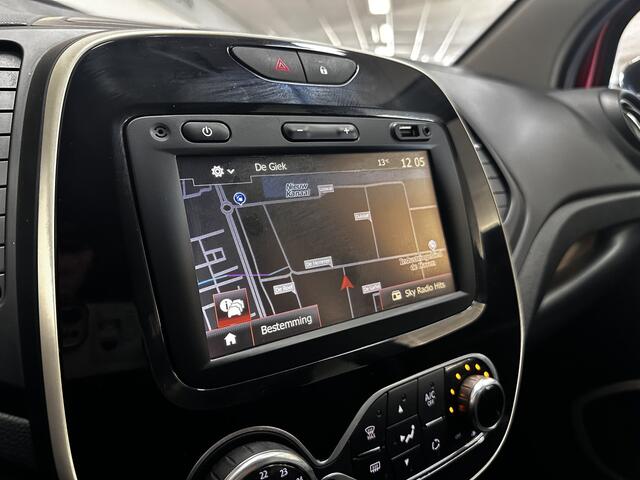 Renault CAPTUR 1.2 TCe Intens/ DEALER ONDERHOUDEN!/ Automaat!/ Two-Tone/ Trekhaak/ Leder/ Keyless/ Keyless/ Extra getint glas/ Stoelverw./ DAB+/ Navi/ Clima/ Cruise/ Bluetooth/ Multi. LEDER. Stuur/ LED Mistl./ PDC/ LED Dag