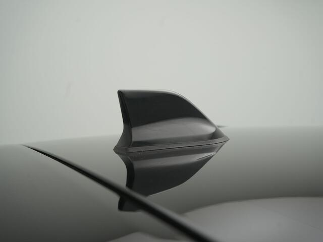 Renault CAPTUR 1.6 E-Tech Plug-in Hybrid 160 Intens - RIJKLAARPRIJS - NL-AUTO - UNIEKE KILOMETERSTAND - Achteruitrijcamera - Cruise Control - Dealeronderhouden