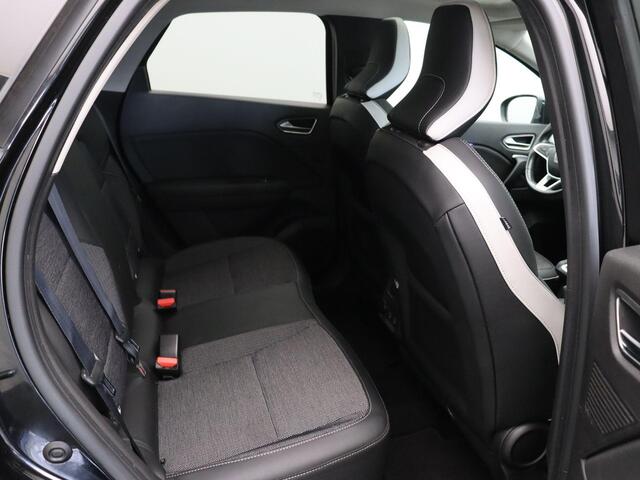 Renault CAPTUR TCe 100pk Intens | Schuif kantel dak | Bose audio | Navigatie | Parkeer camera | 1e Eigenaar |