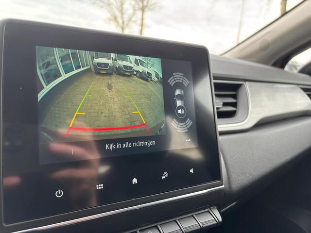 Renault CAPTUR 1.3 TCe 130 Intens | Sfeerverlichting | Automaat | Parkeer camera | Keyless