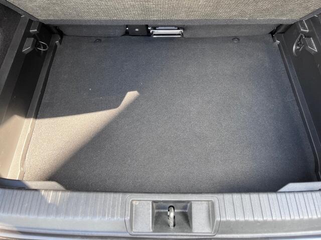 Renault CAPTUR 1.3 TCE INTENS CAMERA TREKHAAK COMPLETE AUTO.