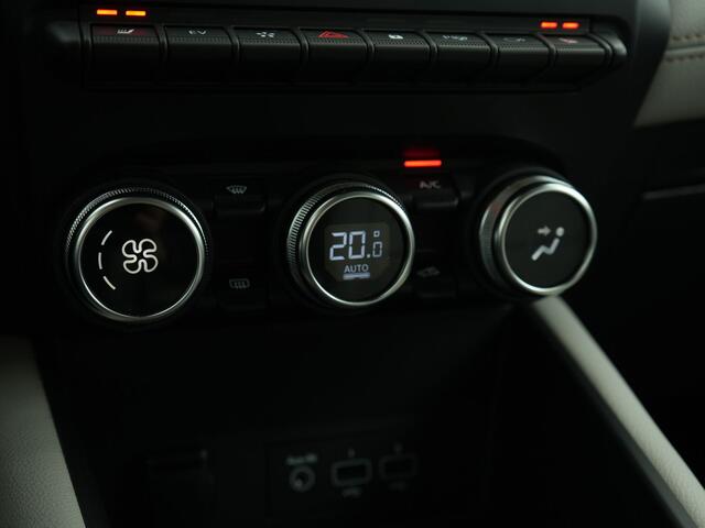 Renault CAPTUR 1.6 E-TECH PHEV 160PK INITIALE PARIS | Trekhaak | Leder | 360 Camera