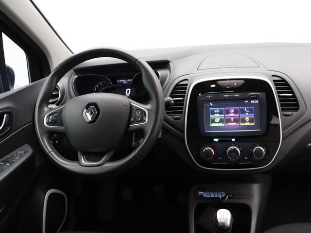 Renault CAPTUR TCe 90pk Limited | Trekhaak | Cruise control | Airco |