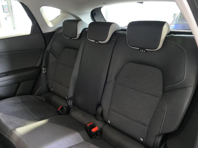 Renault CAPTUR 1.0 TCe 90 Intens *Vraag naar beschikbaarheid!* - Trekhaak - Allseasons - Groot scherm - Rondom camera