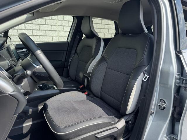 Renault CAPTUR 1.3 TCe 140 Intens | Achteruitrijcamera | Apple CarPlay / Android Auto | Climate Control | Parkeersensoren V+A |
