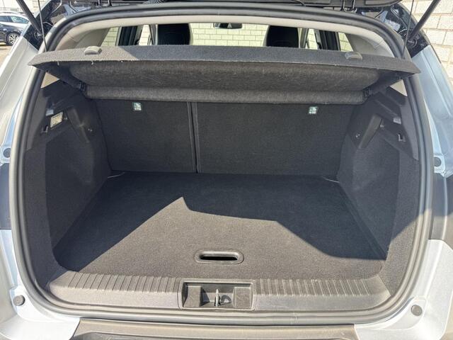 Renault CAPTUR 1.3 TCe 140 Intens | Achteruitrijcamera | Apple CarPlay / Android Auto | Climate Control | Parkeersensoren V+A |