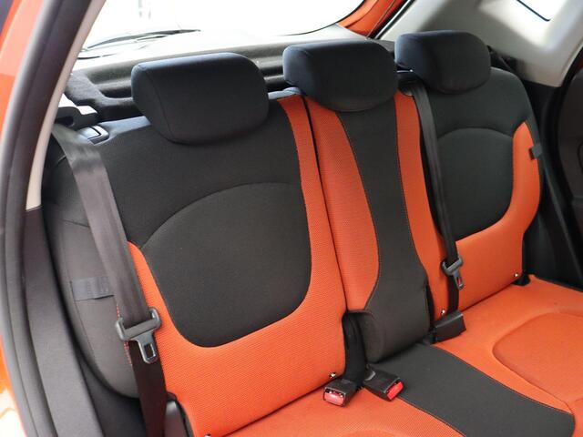 Renault CAPTUR 0.9 TCe Limited | Trekhaak | Navigatie | Cruise control | Lichtmetalen velgen | Airco |