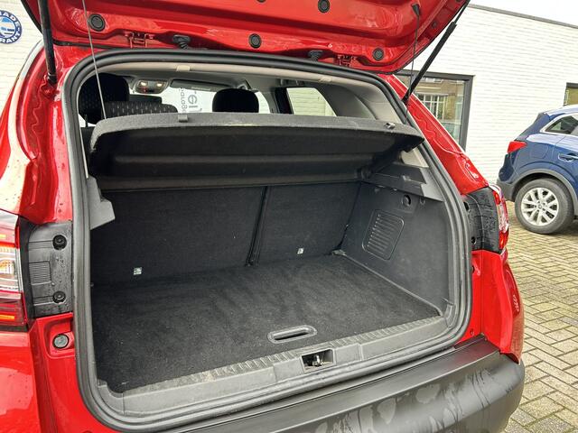 Renault CAPTUR 0.9 TCe Intens | Parkeersensoren | Achteruitrijcamera | Bluetooth | Trekhaak
