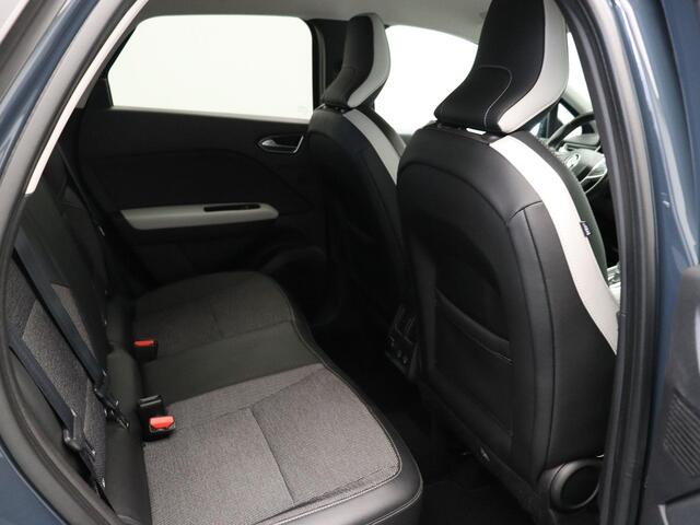 Renault CAPTUR TCe 130pk Edition One EDC/Automaat | Dealer onderhouden | Trekhaak | Bose | 360 graden camera | Parkeersensoren voor en achter | Apple Carplay / Android auto | Climate control | Cruise control |