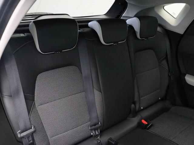 Renault CAPTUR TCe 130pk Edition One EDC/Automaat | Dealer onderhouden | Trekhaak | Bose | 360 graden camera | Parkeersensoren voor en achter | Apple Carplay / Android auto | Climate control | Cruise control |