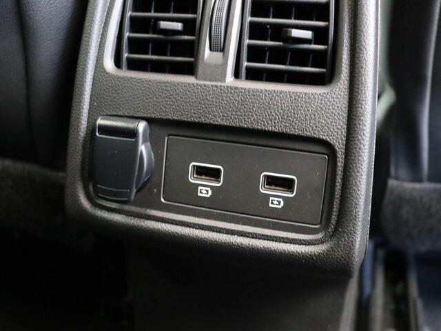 Renault CAPTUR E-Tech Plug-in Hybrid 160pk Intens | Automaat | Easy link 9,3'' Navigatiesysteem | Trekhaak | Climate control | Achteruitrijcamera |