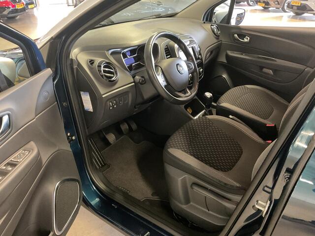 Renault CAPTUR 0.9 TCe Intens TREKHAAK / EASY LIFE PACK / CLIMATE CONTROLE / NAVIGATIE / CRUISE CONTROLE.