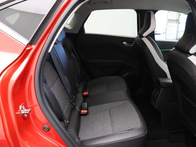 Renault CAPTUR TCe 100pk Intens | Trekhaak | Achteruitrijcamera | Apple Carplay | Android Auto |