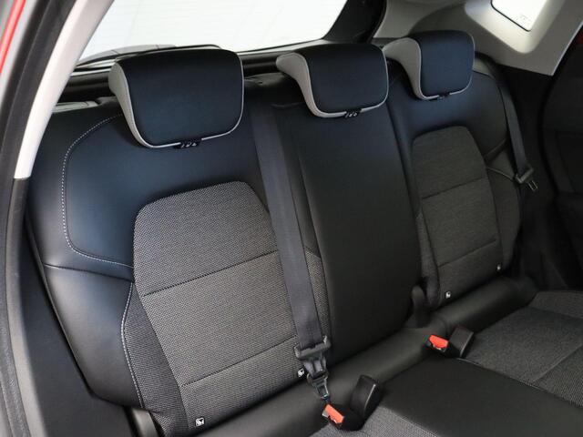Renault CAPTUR TCe 100pk Intens | Trekhaak | Achteruitrijcamera | Apple Carplay | Android Auto |